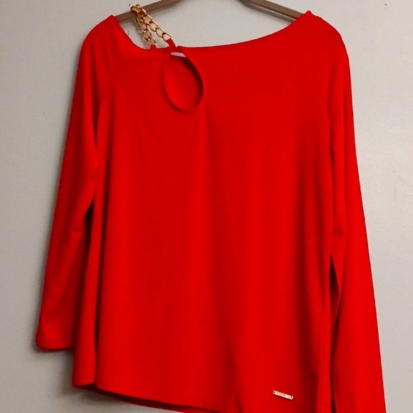 Nine West size medium crimson red top with a chain at the shoulder sleeve. - Picture 1 of 15